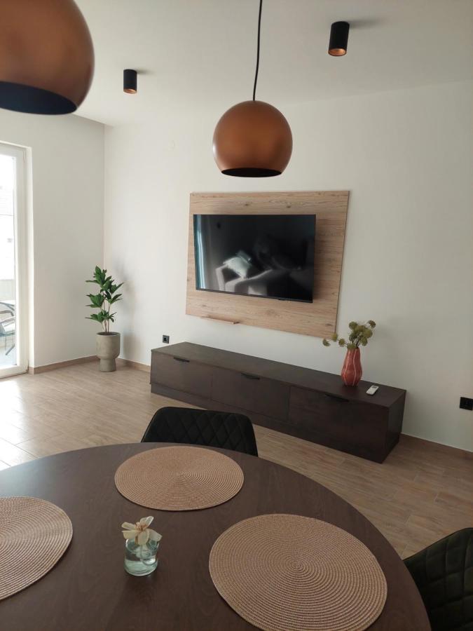 Apartmani Diana บีโอกราดนาโมรู ภายนอก รูปภาพ