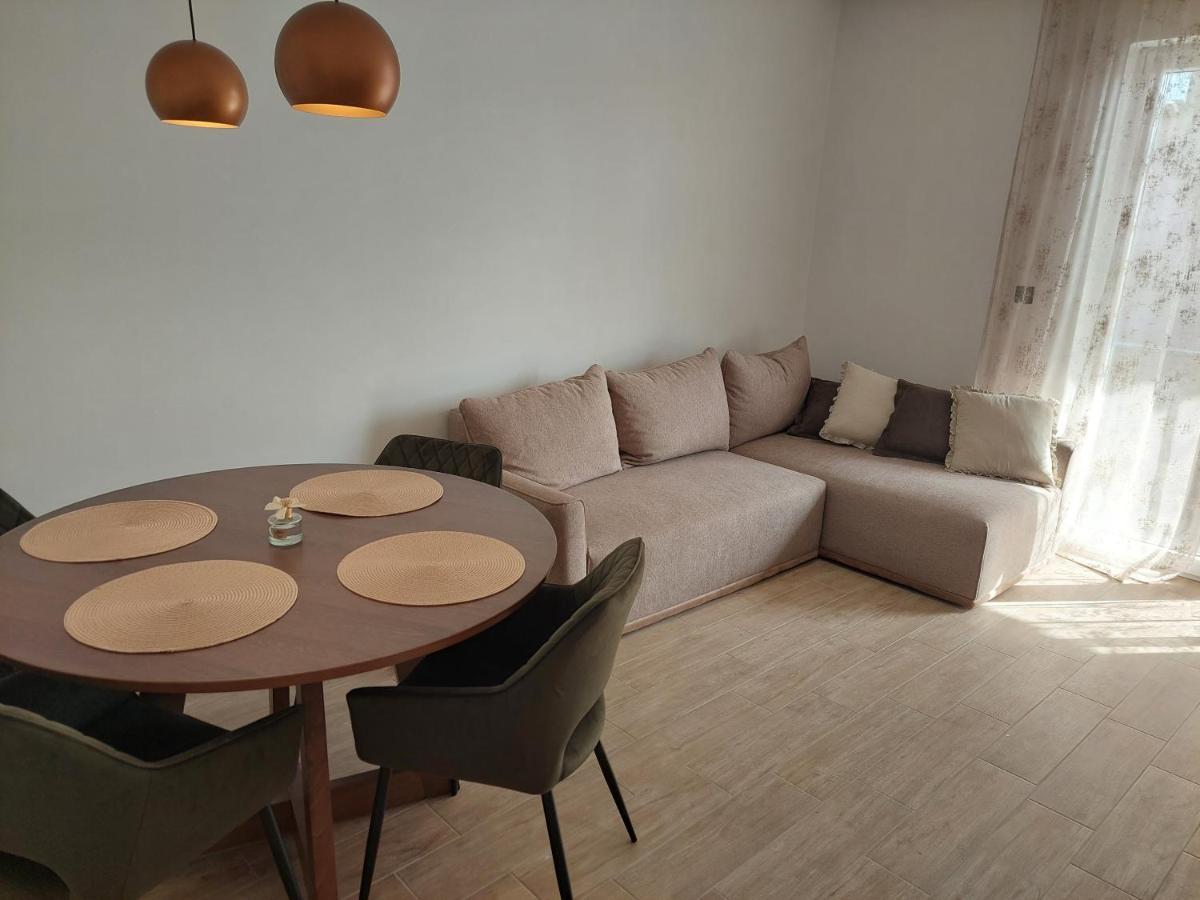 Apartmani Diana บีโอกราดนาโมรู ภายนอก รูปภาพ