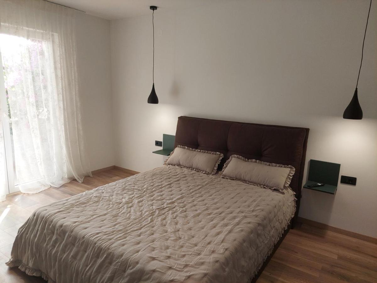 Apartmani Diana บีโอกราดนาโมรู ภายนอก รูปภาพ