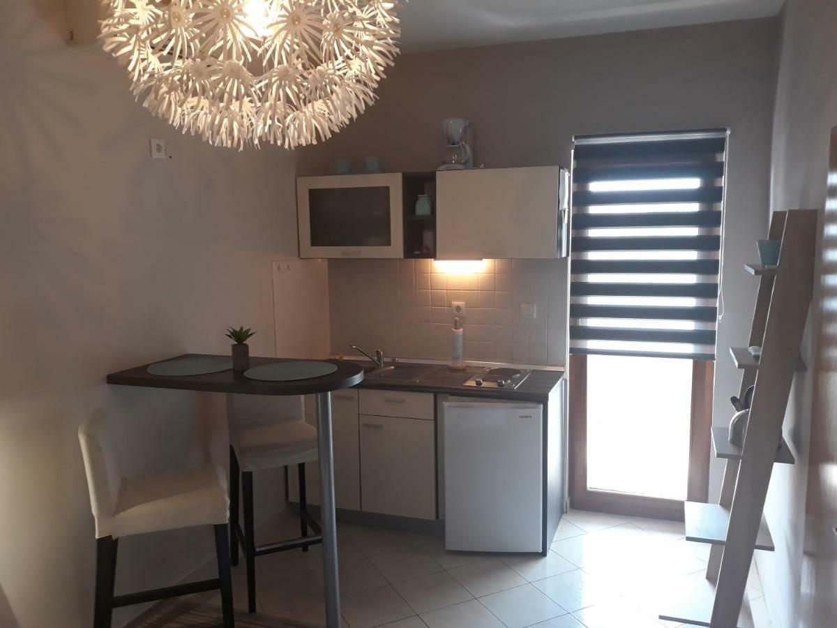 Apartmani Diana บีโอกราดนาโมรู ภายนอก รูปภาพ