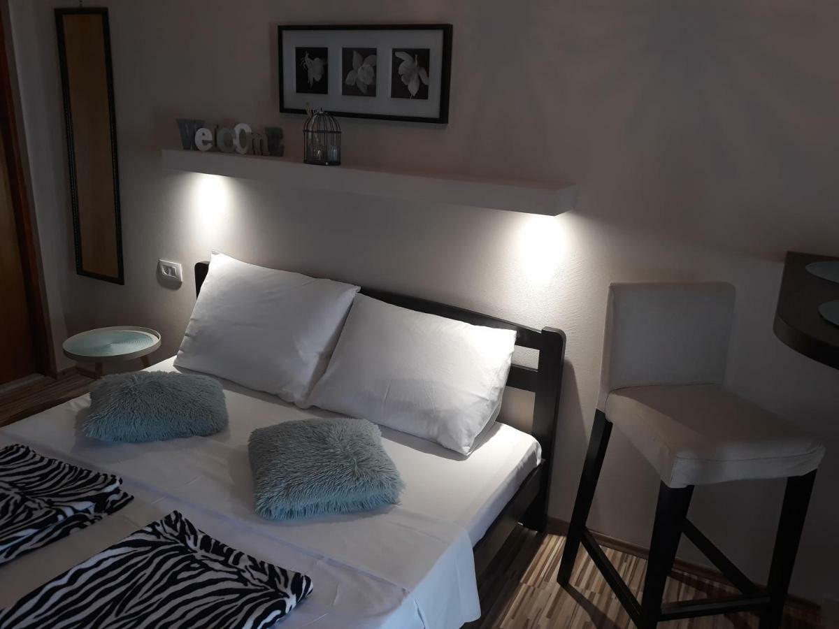 Apartmani Diana บีโอกราดนาโมรู ภายนอก รูปภาพ