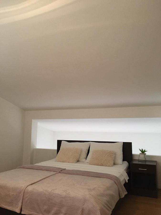 Apartmani Diana บีโอกราดนาโมรู ภายนอก รูปภาพ