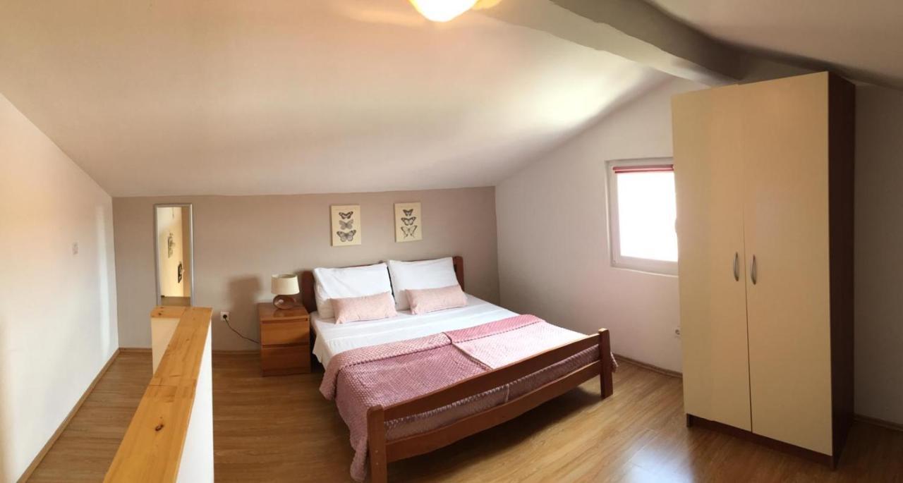 Apartmani Diana บีโอกราดนาโมรู ภายนอก รูปภาพ